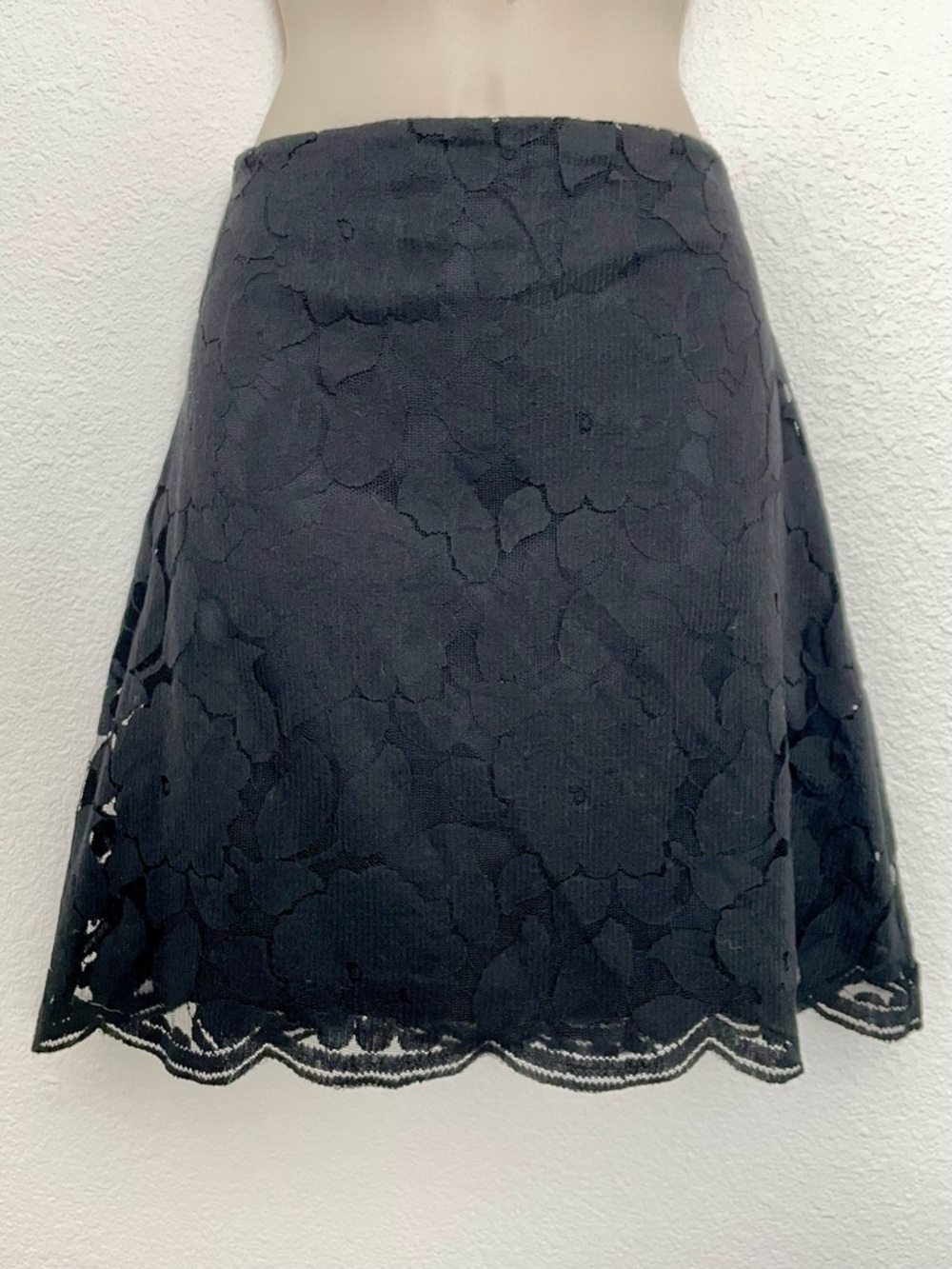 Monteau Los Angeles Black Floral Lace A-Line Skirt Large